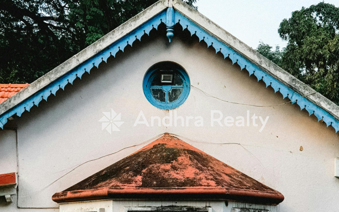 AR155 Vizag Old House